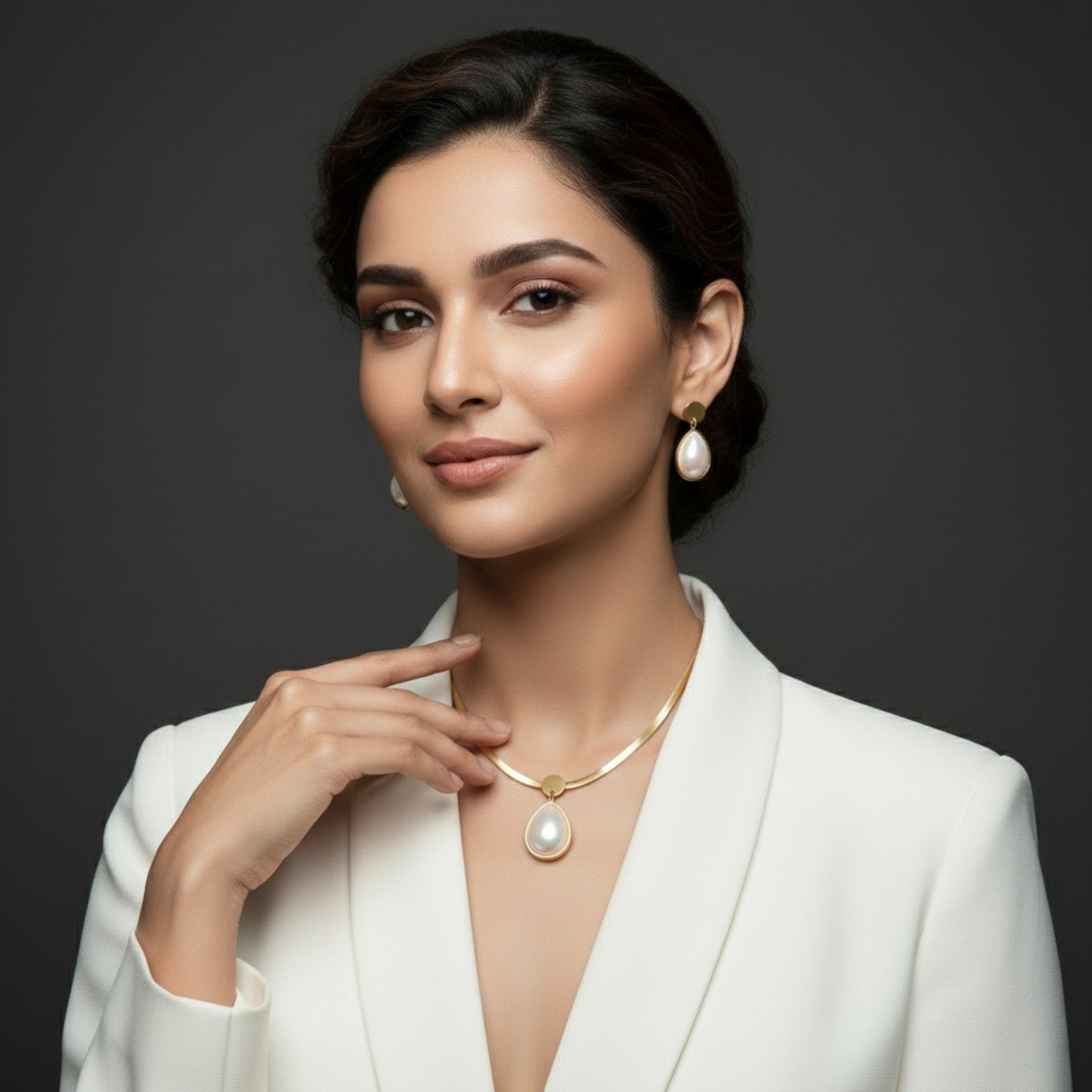 Pearl Necklace and Earrings Set for Women - Lightweight Gold Plated Jewellery - Ethnic Western Formal Wear - Perfect for Office Party Wedding Gifting