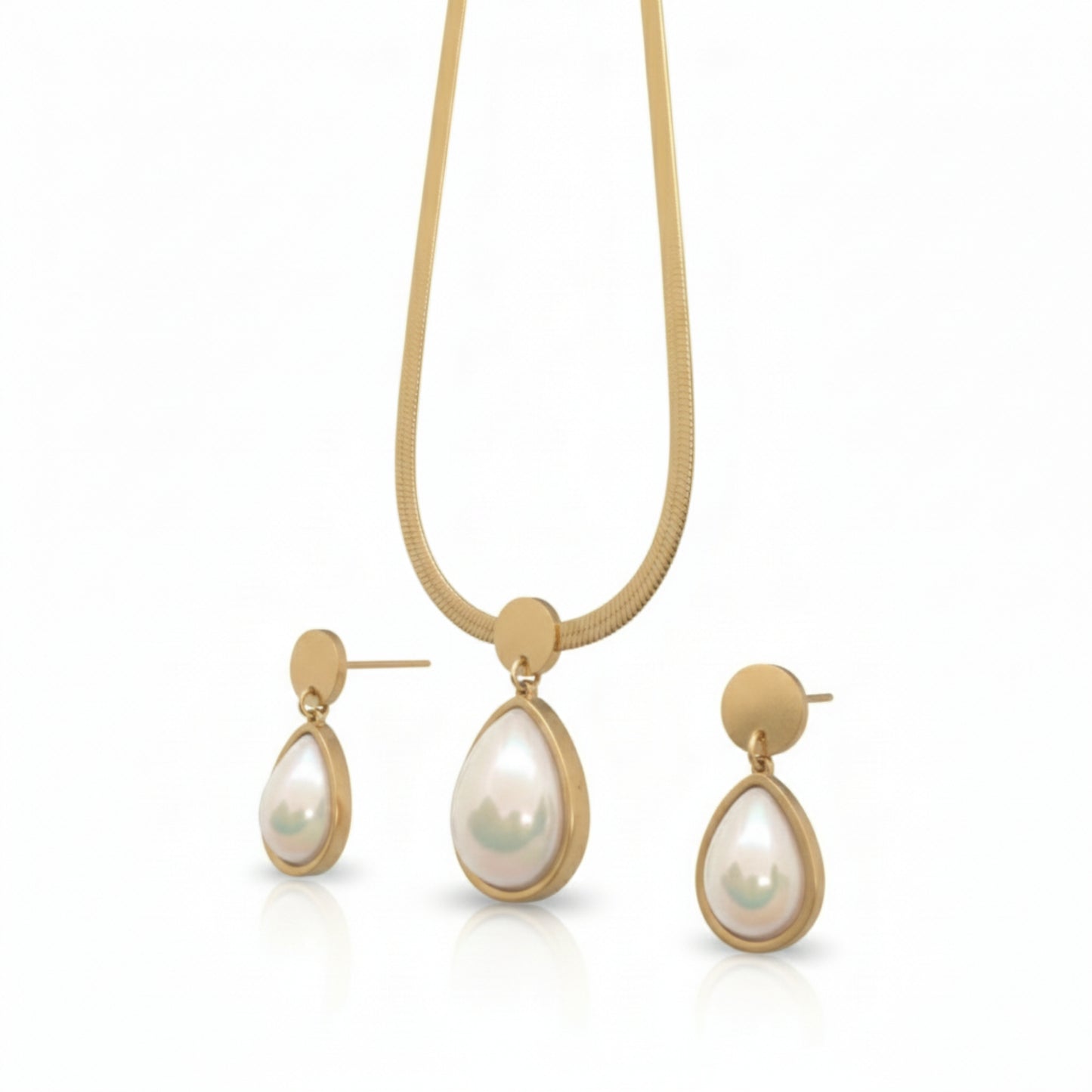 Pearl Necklace and Earrings Set for Women - Lightweight Gold Plated Jewellery - Ethnic Western Formal Wear - Perfect for Office Party Wedding Gifting