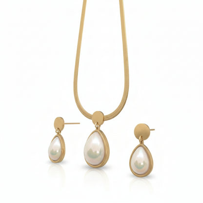 Pearl Necklace and Earrings Set for Women - Lightweight Gold Plated Jewellery - Ethnic Western Formal Wear - Perfect for Office Party Wedding Gifting