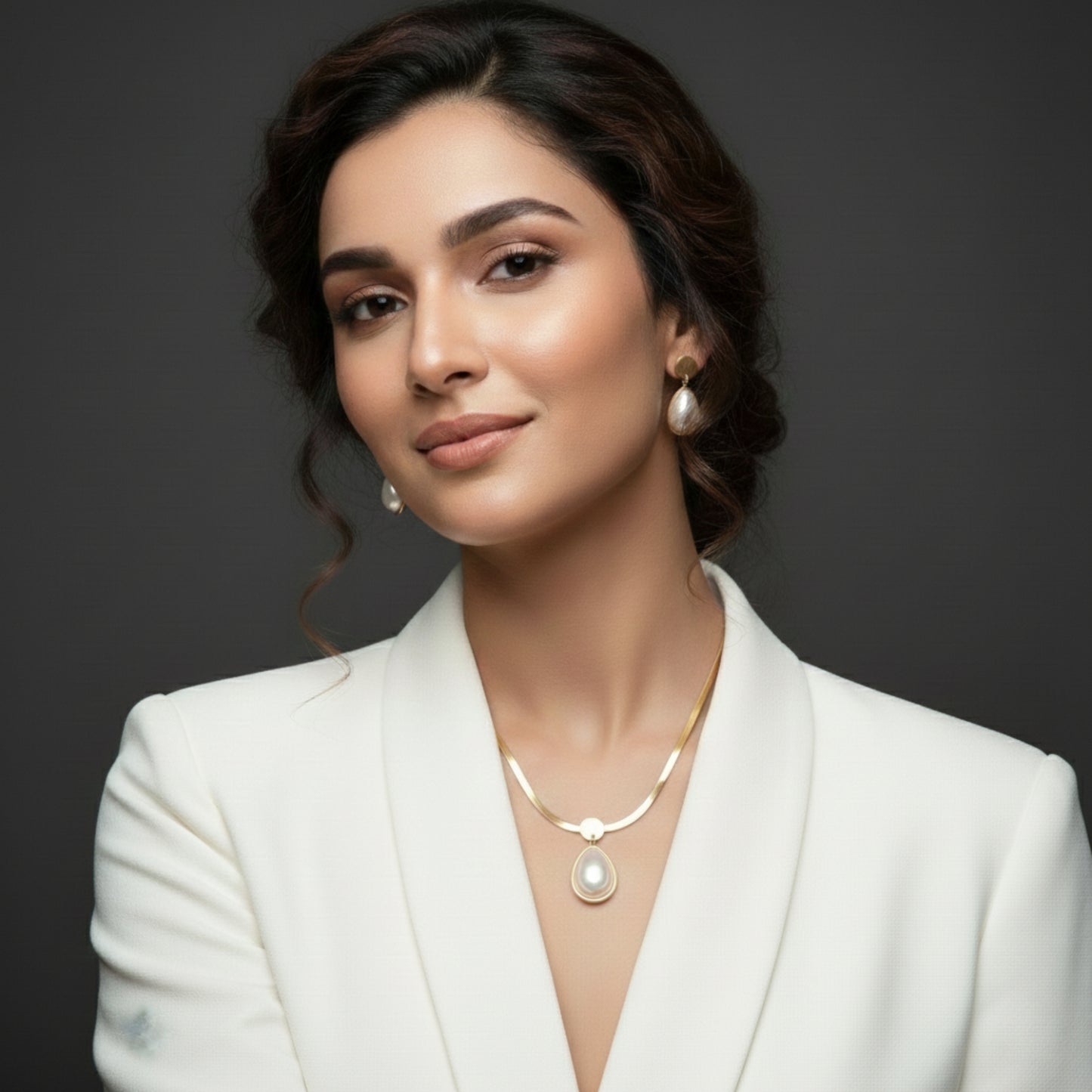 Pearl Necklace and Earrings Set for Women - Lightweight Gold Plated Jewellery - Ethnic Western Formal Wear - Perfect for Office Party Wedding Gifting